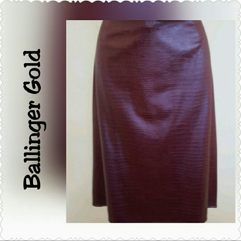 Leathe dark red skirt